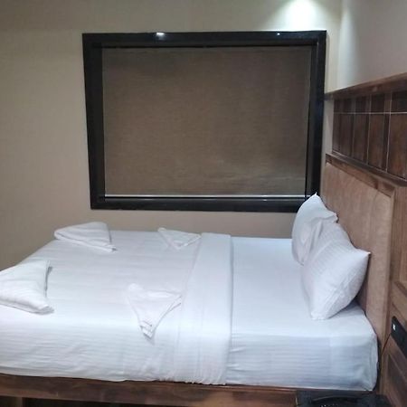 Laxman Residency Mangalore Hotell Kulurkudrū Exteriör bild