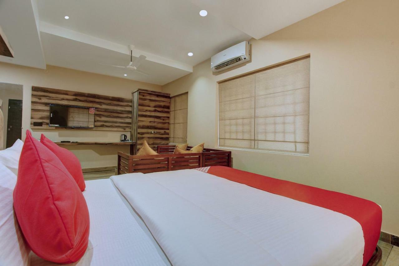 Laxman Residency Mangalore Hotell Kulurkudrū Exteriör bild